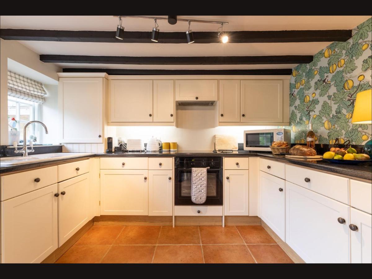 Wisteria Cottage , Pretty Cotswold Cottage Close To Chipping Campden Weston Subedge Экстерьер фото